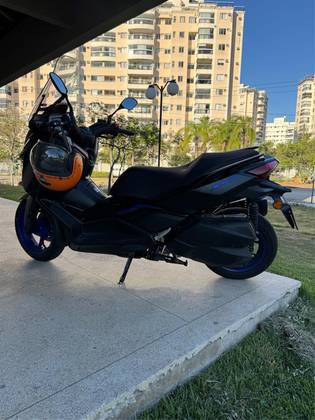 YAMAHA XMAX 300 CONNECTED ABS 